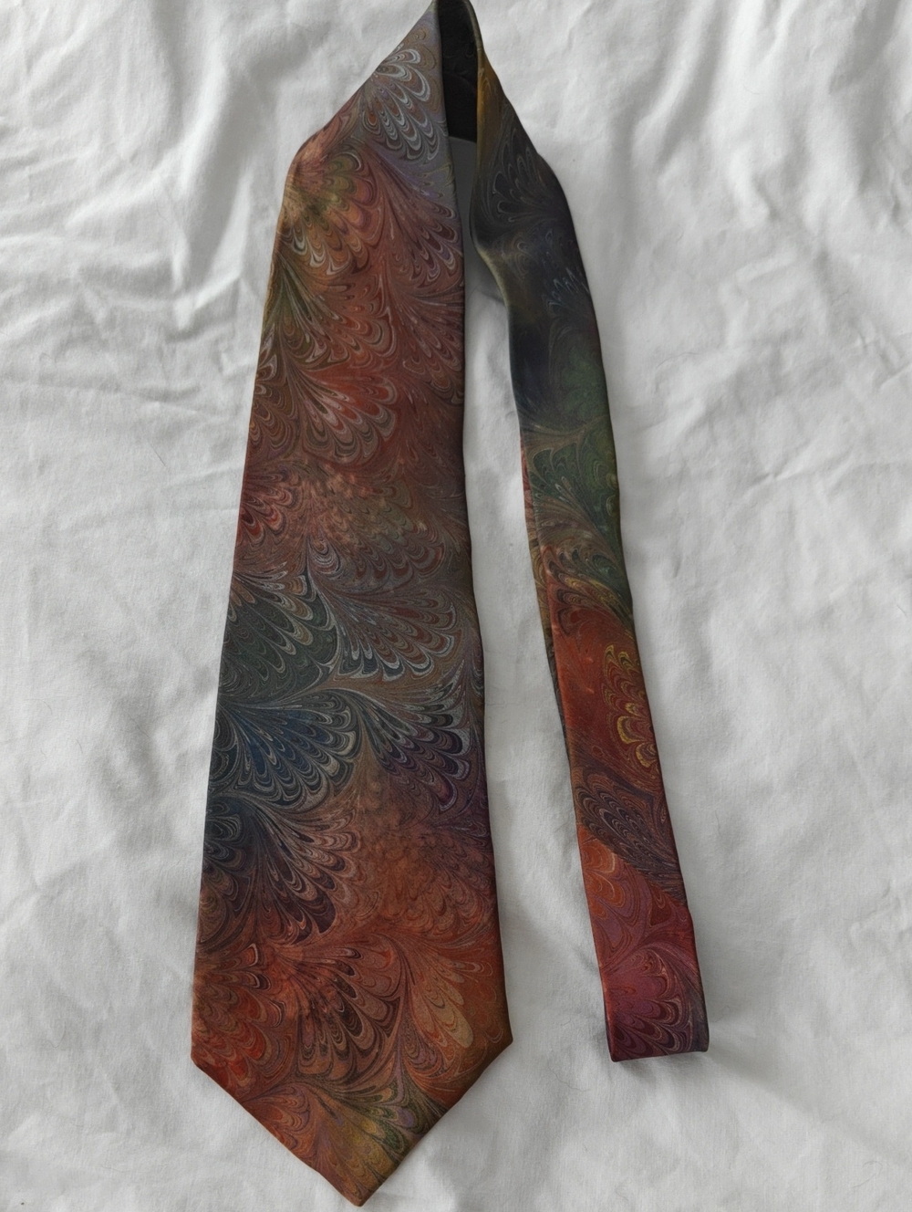 Men's Handcrafted Silk Tie And Suspenders Set - Picture 3 of 16